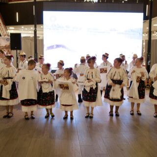 „Din Mureș în Maramureș – punte între ARTA de ieri și copiii de azi”. Proiect care a unit generații prin cultură, tradiție și emoție 6 ARTA 5