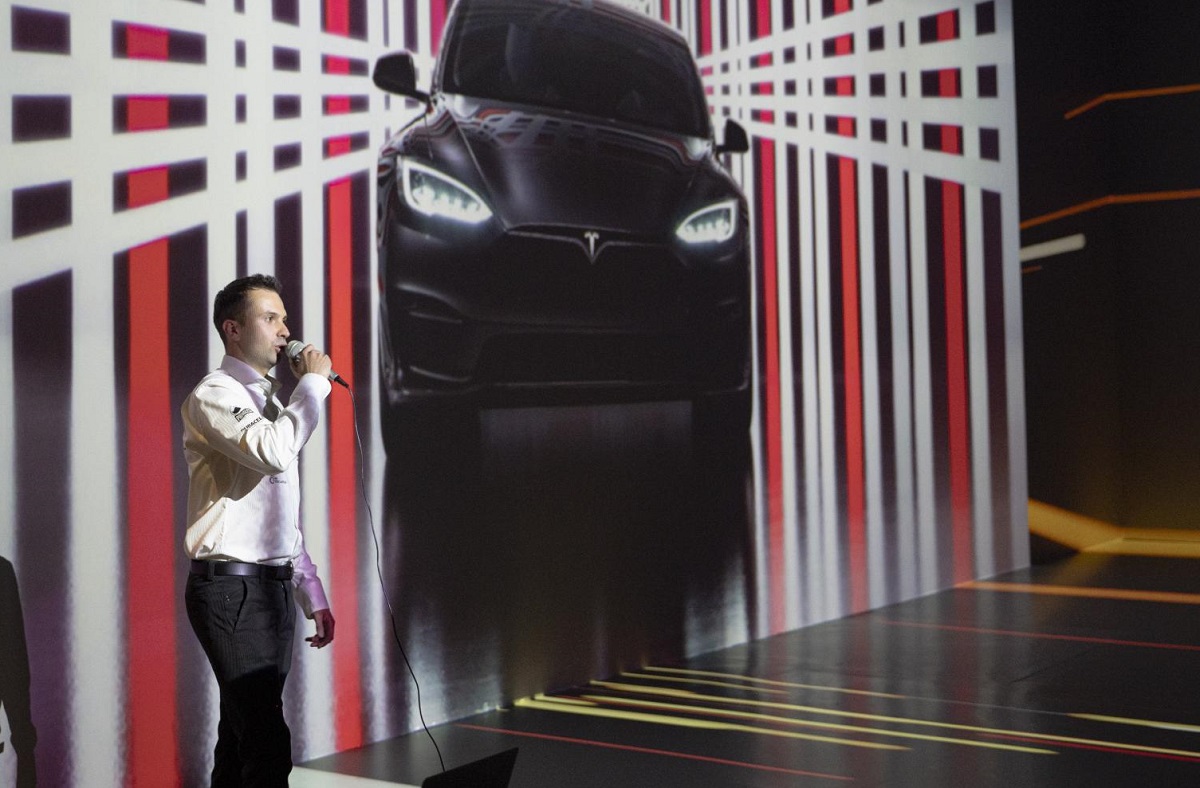 Dominic Marcu lansare Tesla Model S Plaid