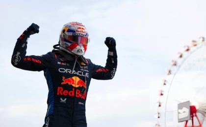 Verstappen câștigă în Japonia și egalează un record al lui Schumacher