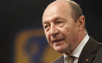 Traian Băsescu, internat la Spitalul Militar
