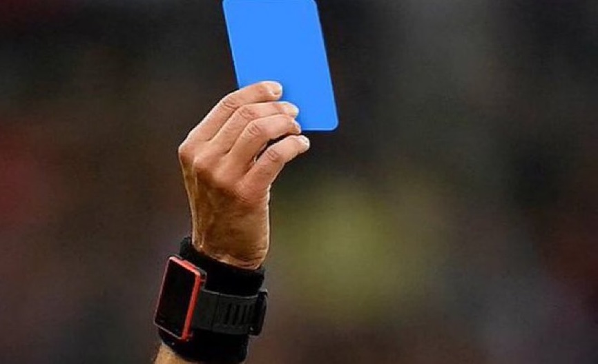 Cartonașul albastru, gata să fie testat în fotbal. Reacția FIFA